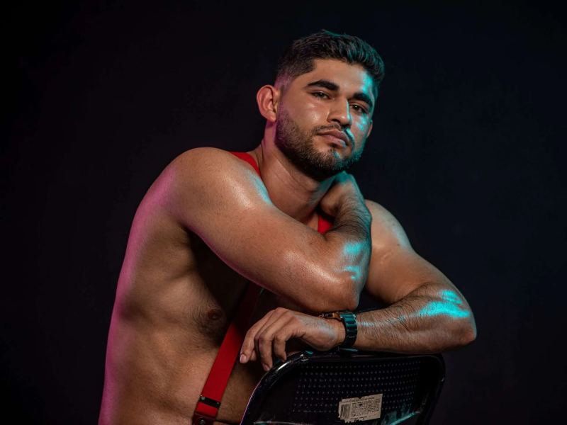 Modelo webcam Tony Price — Producciones Olympus Medellín