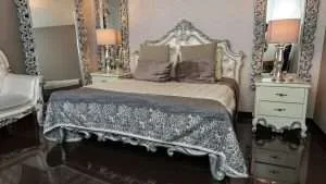 Room 14 — Producciones Olympus